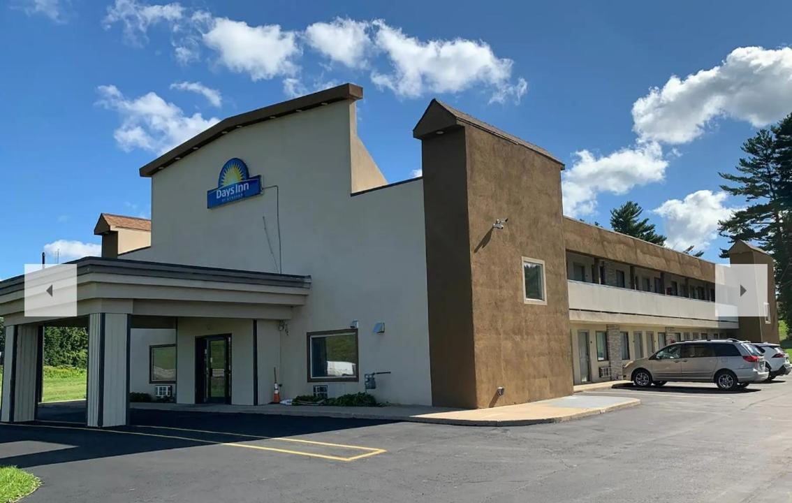 Days Inn By Wyndham Bellville Mansfield Exterior foto